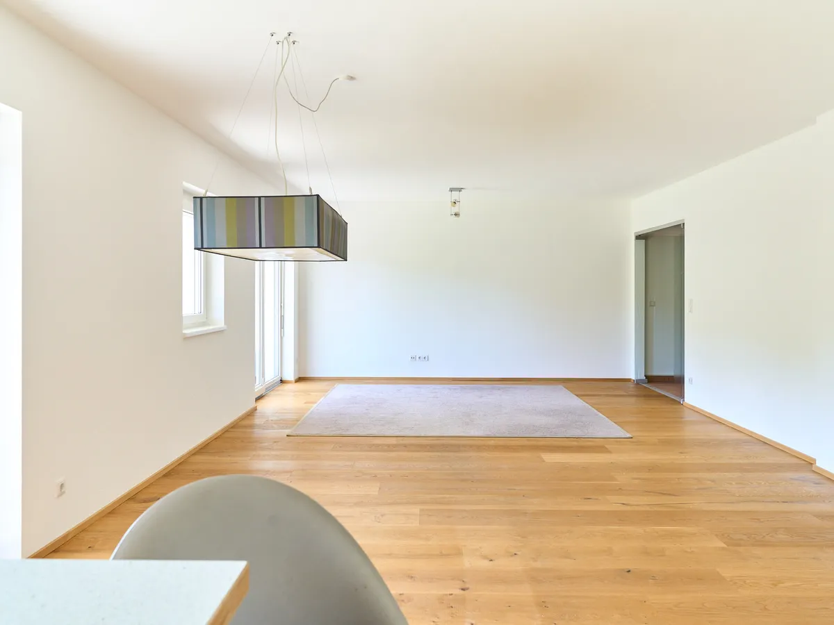 Hochwertige Wohnqualität mit drei Schlafzimmern, Garten & Tiefgarage - Ansicht 3