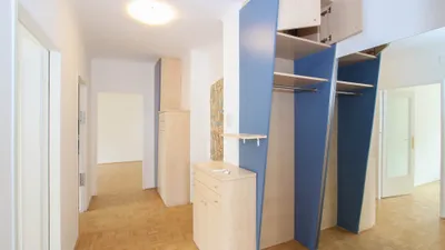 Helle 3-Zimmer-Wohnung mit Loggia und Garagenplatz in zentraler Lage des 5. Bezirks – Bild 2