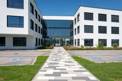 Gewerbeimmobilie mieten in Sankt Pölten – 1 700 m², € 16 – Bild 4 von 17