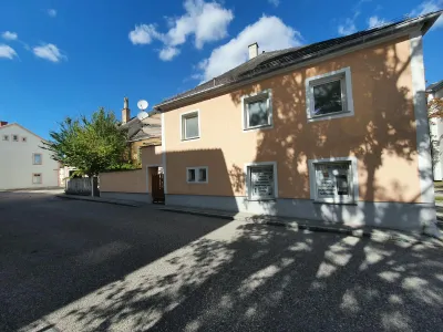 Gewerbeimmobilie kaufen in Neunkirchen – 350,88 m², € 549.000 – Bild 2 von 11