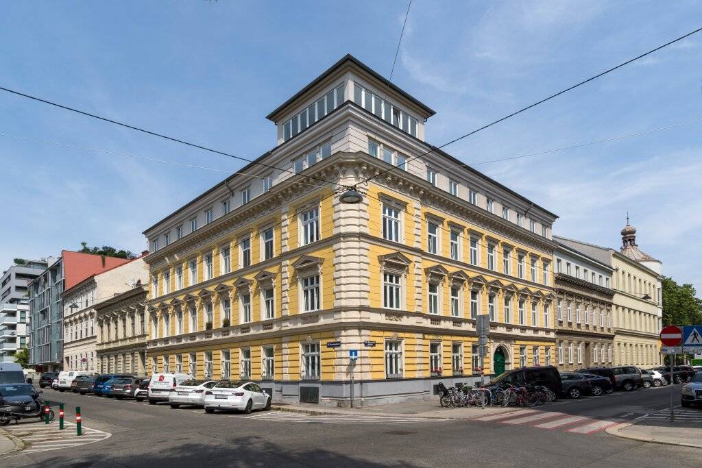 Schönbrunn-Nähe! Helle Wohnung in gepflegter Jahrhundertwendeliegeschaft!, Wien