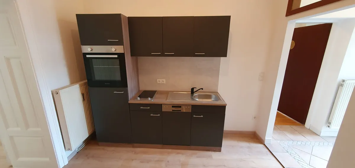 Pärchenhit: Frisch renovierte 2-Zimmer-Wohnung mit Laubengang als Balkon nutzbar in Top-Lage - nur 5 Gehminuten zum Lendplatz - Privatvermietung - Ansicht 2
