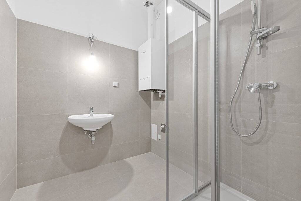 PERFEKT AUFGETEILTE 2-ZIMMER-WOHNUNG NÄHE U1 KEPLERPLATZ - Ansicht 3
