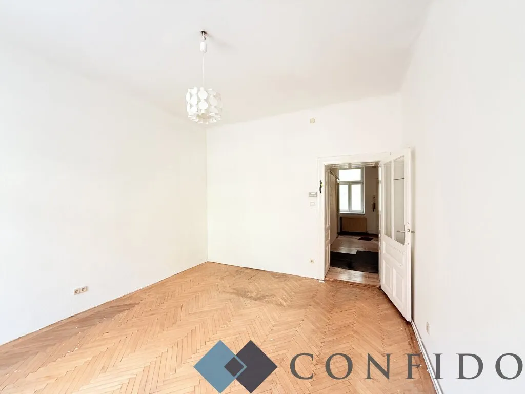 WOHNUNGSEIGENTUM AM STÖBERPLATZ - Sanierungsbedürftige 2 Zimmerwohnung im Hochparterre! - Ansicht 2
