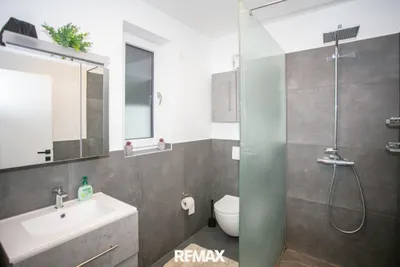 6-Zimmer-Haus kaufen in Krems Land – 215 m², € 675.000 – Bild 11 von 28