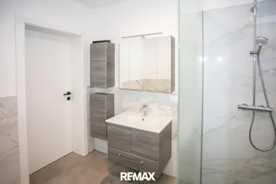 6-Zimmer-Haus kaufen in Krems Land – 215 m², € 675.000 – Bild 22 von 28