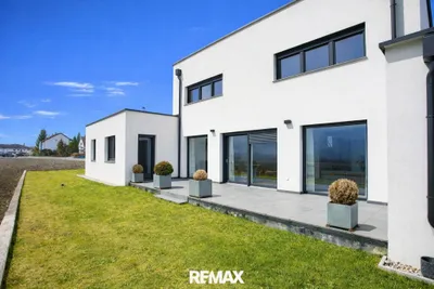 6-Zimmer-Haus kaufen in Krems Land – 215 m², € 675.000 – Bild 2 von 28