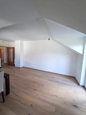 3-Zimmer-Wohnung mieten in Neunkirchen – 73 m², € 991 – Bild 2 von 14