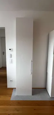 IKEA PAX FARDAL Türen Hochglanz Weiß inkl. Griffe - 8 Stück (oder einzeln), sehr guter Zustand, € 280,- (4020 Linz)