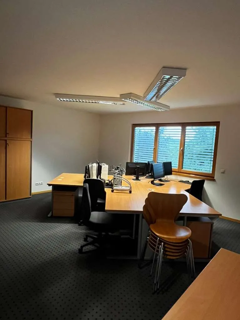 Moderne Büro- oder Praxisflächen in Uttendorf zu vermieten - Ansicht 2