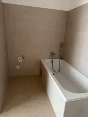 4-Zimmer-Wohnung mieten in Baden – 110 m², € 1.490 – Bild 10 von 10