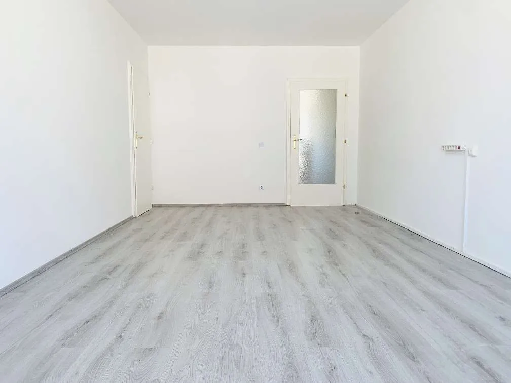 Helle 3Zi Loggiawohnung – pohled 2