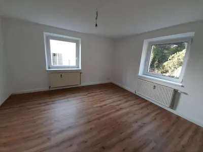 3-Zimmer-Wohnung mieten in Gmunden – 65 m², € 906 – Bild 2 von 4