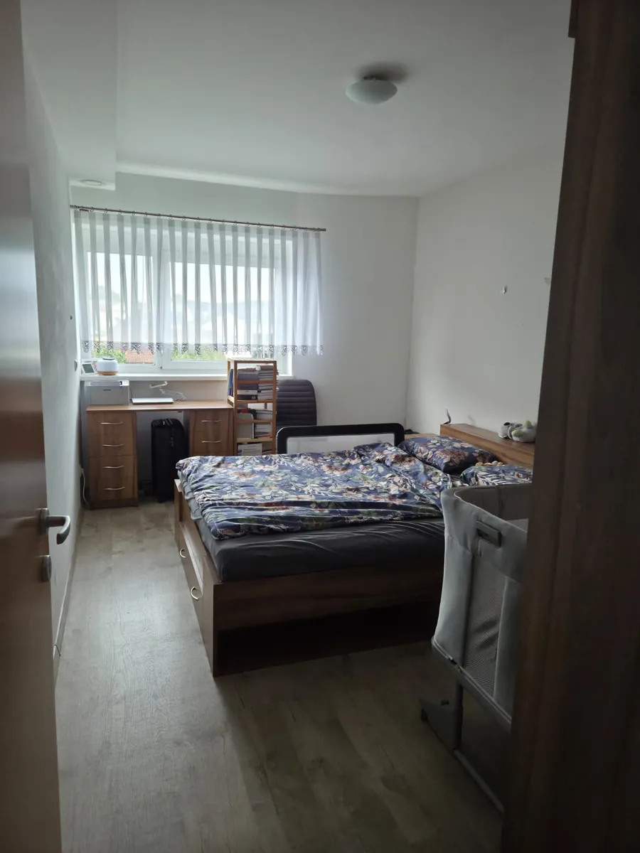 DACHGESCHOSSWOHNUNG I 6m² Balkon, hofseitig, absolut ruhig, direkt im Zentrum inkl. Tiefgaragenparkplatz und Aufzug - Ansicht 3