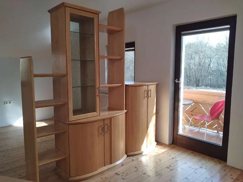 Individuelle, helle, gemütliche Wohnung mit Balkon und Garage - Ansicht 2