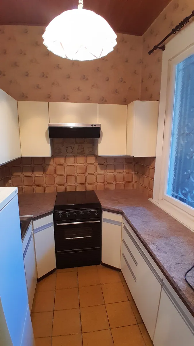 1150 Wien, GOLDSCHLAGSTRASSE: EXTREM ruhige 2-Zimmer-Altbautraumwohnung im Stil der 80er Jahrem , ca. 67 m², UNBEFRISTET zu vermieten! - Ansicht 2