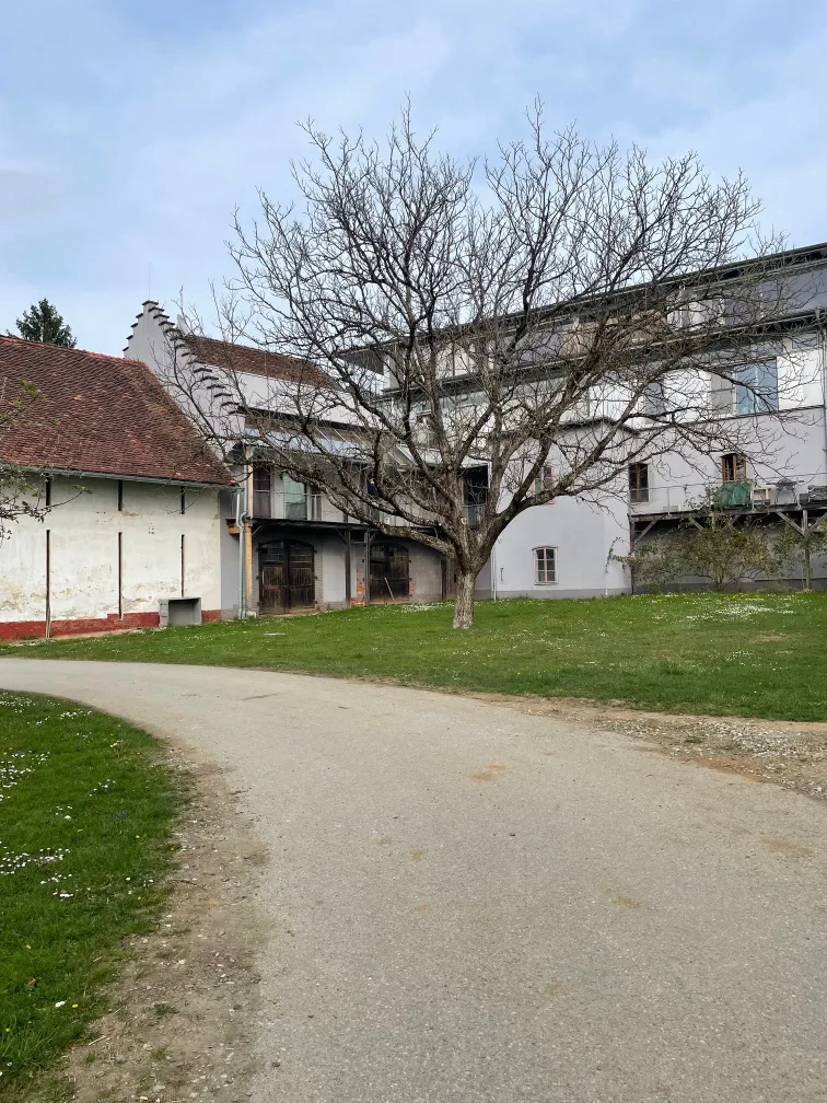 Garage, Einstellplatz, Lager, Hobbywerkstatt – pohled 2