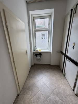 SELTENES ANGEBOT - 4,5-Zimmer-Wohnung mit 103 m² in Wien Rudolfsheim-Fünfhaus – Bild 2