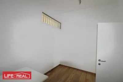 Gewerbeimmobilie kaufen in Gmunden – 33 m², € 79.500 – Bild 3 von 6