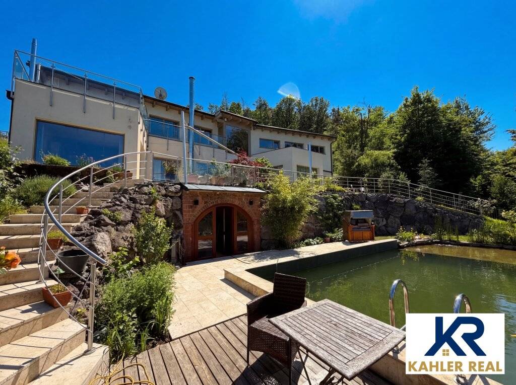 Exklusives Naturdomizil mit Schwimmbiotop, Weinkeller und Panoramablick - Ansicht 2