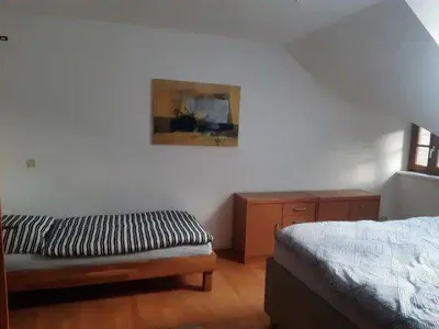 5-Zimmer-Wohnung mieten in Wiener Neustadt Land – 180 m², € 1.200 – Bild 7 von 11
