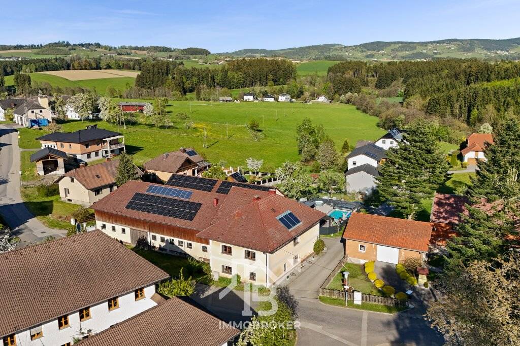 Exklusives Landanwesen mit vielseitigen Nutzungsmöglichkeiten - Wohnen, Arbeiten & Tierhaltung in absoluter Ruhelage - Ansicht 3