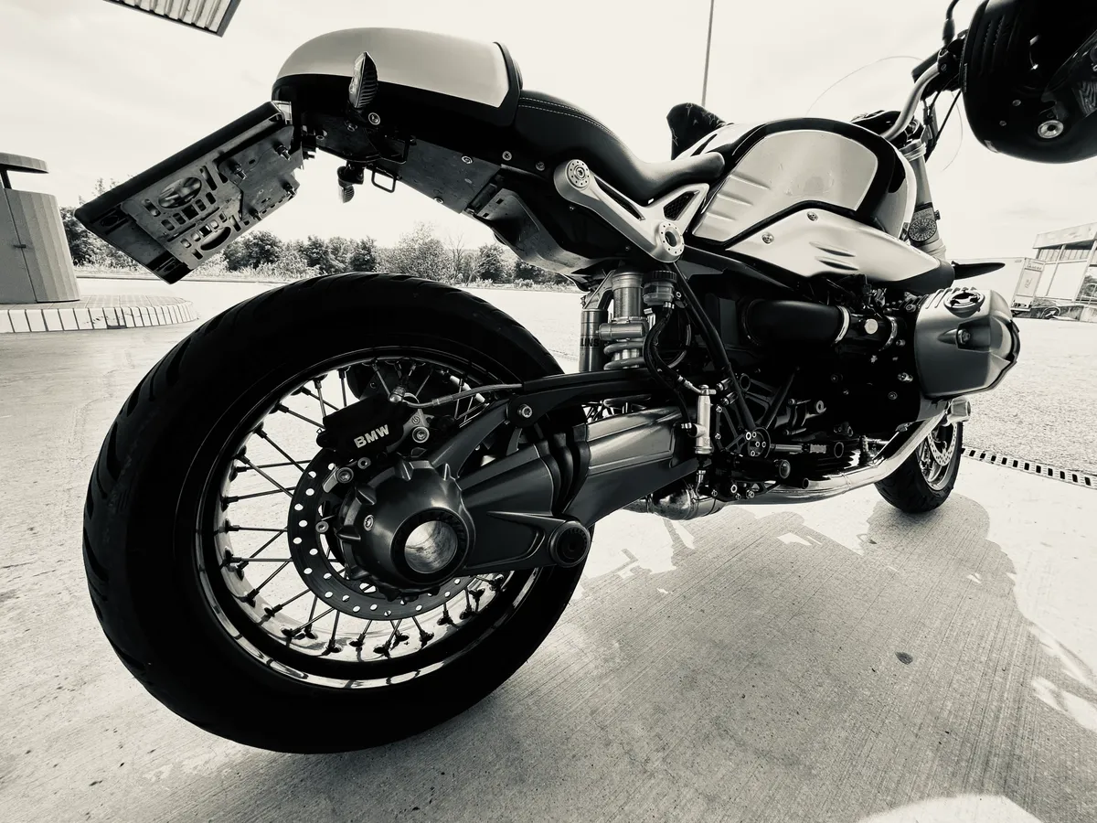BMW R NineT