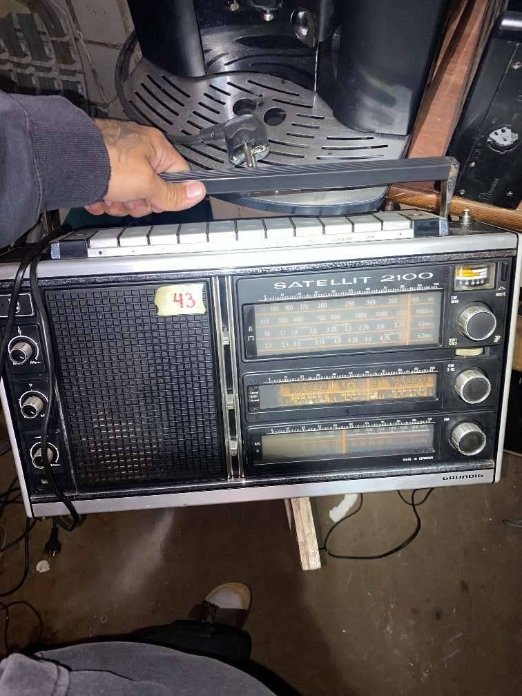 Used Grundig Satellit 2100 Radios for Sale | HifiShark.com