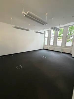 Gewerbeimmobilie mieten in Innsbruck – 200 m², € 3.922 – Bild 2 von 5