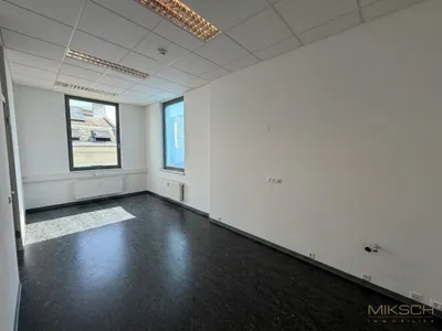 Gewerbeimmobilie mieten in Sankt Pölten – 267 m², € 2.588 – Bild 9 von 10