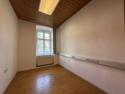 4-Zimmer-Gewerbeimmobilie mieten in Krems an der Donau – 86 m², € 744 – Bild 10 von 17