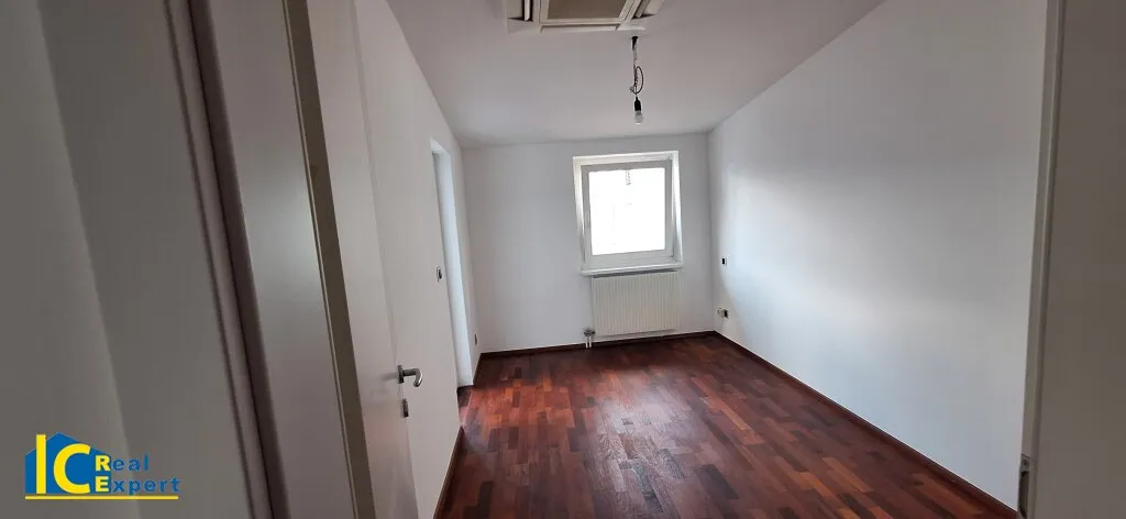 Großzügige 4 Zimmer DG Wohnung mit Balkon - Ansicht 3