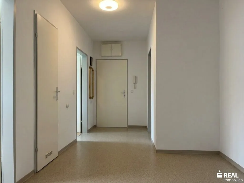 Helle Drei-Zimmer-Wohnung in St. Kanzian mit Loggia und Parkplatz - Ansicht 3