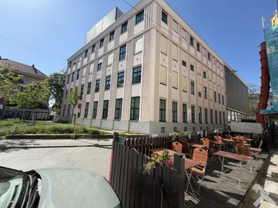 5-Zimmer-Gewerbeimmobilie mieten in Graz – 215 m², € 3.505 – Bild 2 von 22