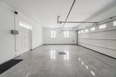6-Zimmer-Haus mieten in Baden – 206 m², € 8.820 – Bild 11 von 21