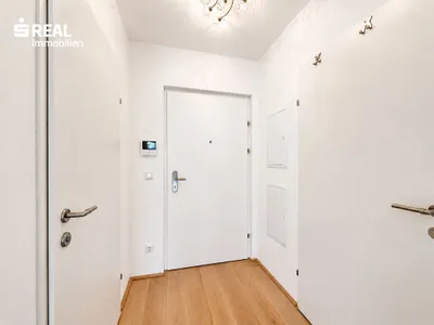 Wohnen mit Komfort - moderne 2-Zimmer-Wohnung im 3. Liftstock – Bild 2