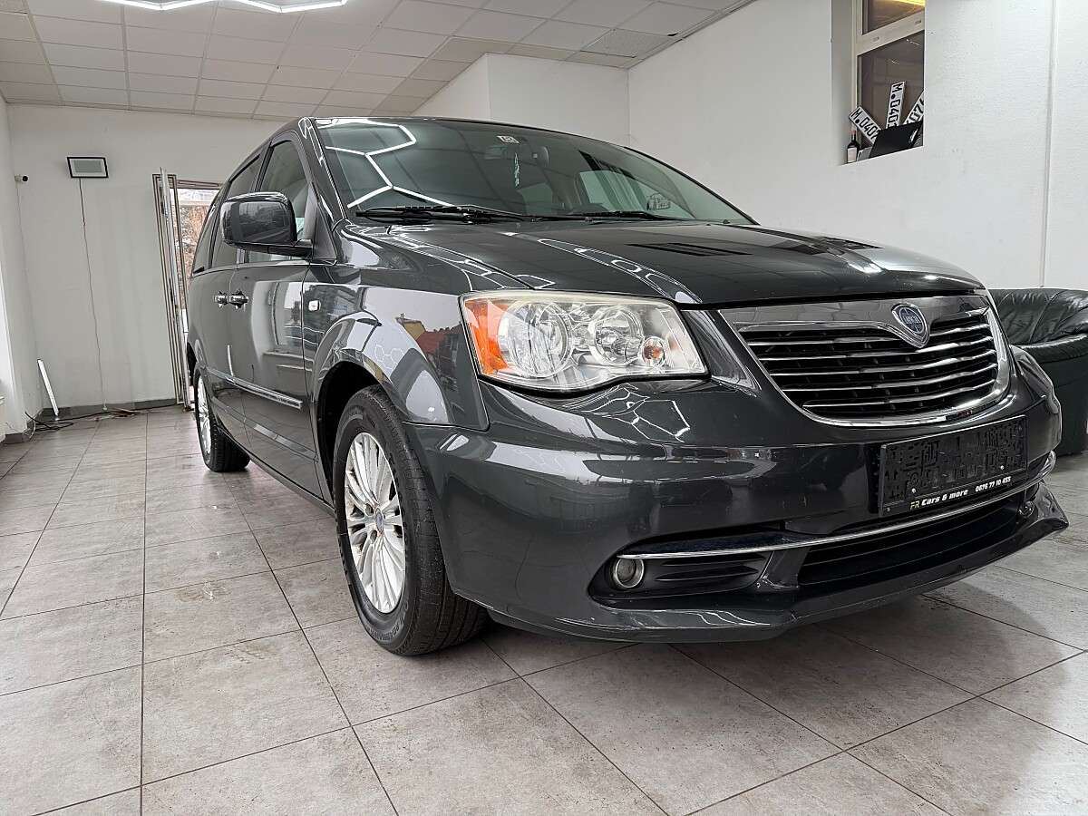 Lancia Voyager 2.8 CRD Gold Aut.