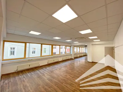 Gewerbeimmobilie mieten in Linz – 240 m², € 4.322 – Bild 2 von 11