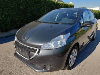 Peugeot 208 Allure 1,2 VTi 82