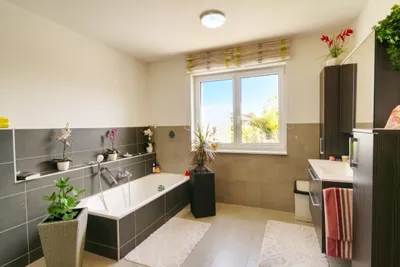 Haus kaufen in Vöcklabruck – 145 m², € 540.000 – Bild 6 von 9