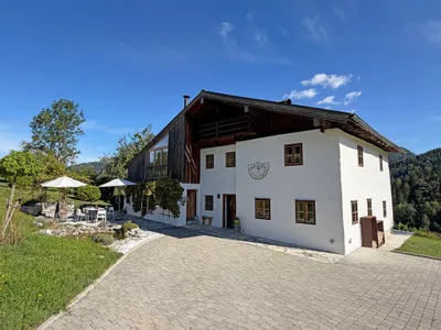 7-Zimmer-Haus kaufen in Hallein – 244 m², € 1.590.000 – Bild 2 von 13