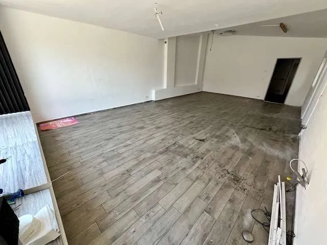 72,2m² großes Geschäftslokal & 34,2m² großes Lager mit WC & Dusche neben Lendplatz (AUTOMATENSHOP-GEEIGNET) - Ansicht 3