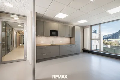 Gewerbeimmobilie mieten in Kufstein – 230 m², € 2.994 – Bild 2 von 2