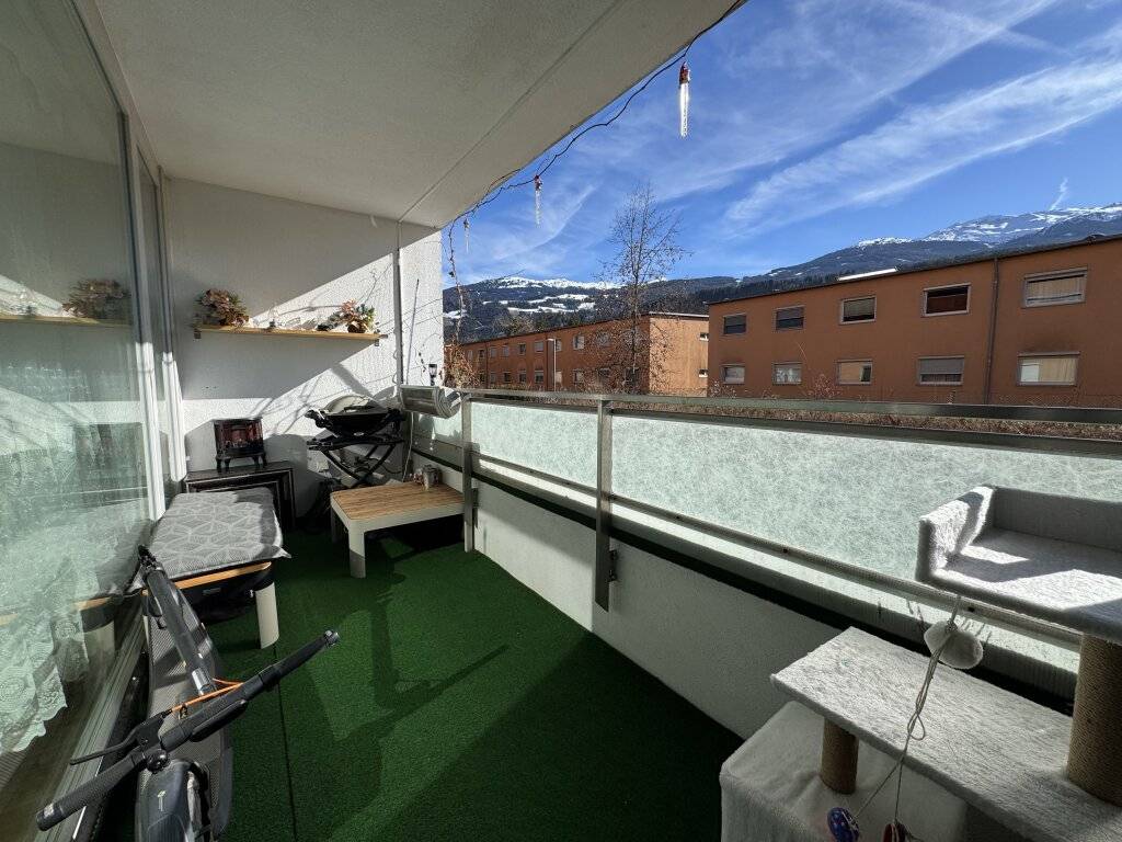 Neuwertige 3-Zi-Wohnung, zentral, sonnig und ruhig gelegen ! - Ansicht 3