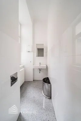 5-Zimmer-Gewerbeimmobilie mieten in Wien – 135 m², € 1.969 – Bild 13 von 16