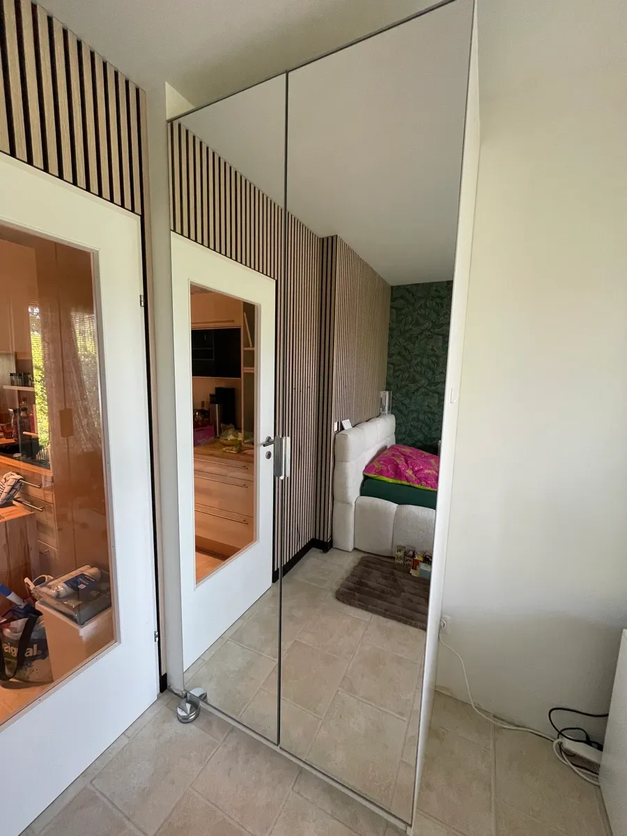 Ikea PAX Spiegelschrank, € 90,- (1220 Wien)