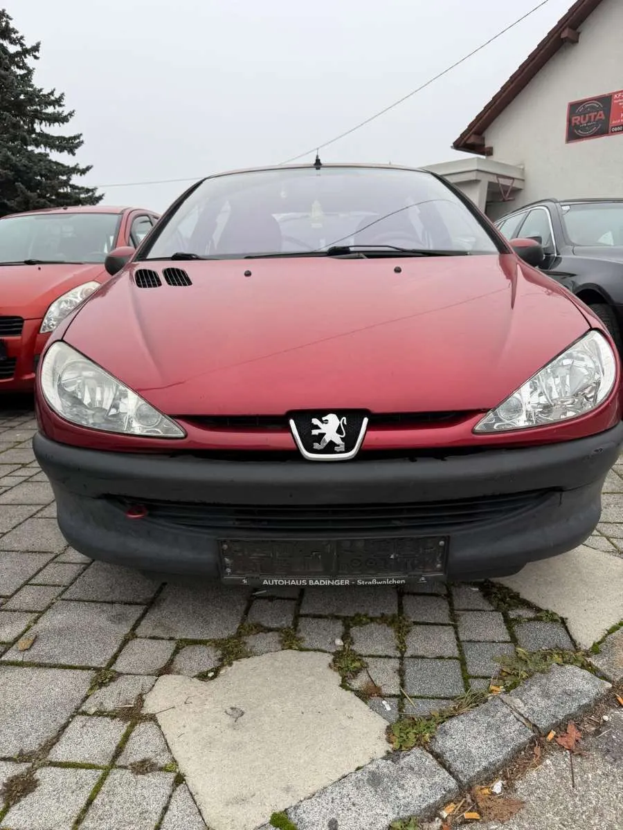Peugeot 206 Look 1,4 HDI 70 Limousine, 2004, 73.000 km, € 890,- - willhaben