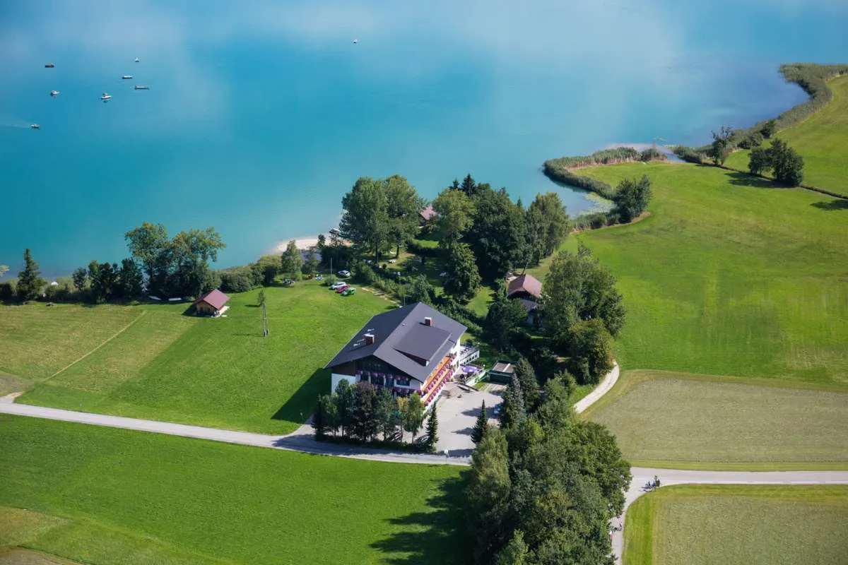 Einzigartiges Haus am See inkl. Wellnessbereich - Ansicht 2