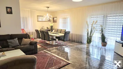 8-Zimmer-Gewerbeimmobilie kaufen in Sankt Pölten Land – 272 m², € 449.000 – Bild 2 von 31
