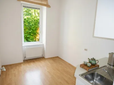2-Zimmer-Gewerbeimmobilie mieten in Linz – 48 m², € 500 – Bild 4 von 5